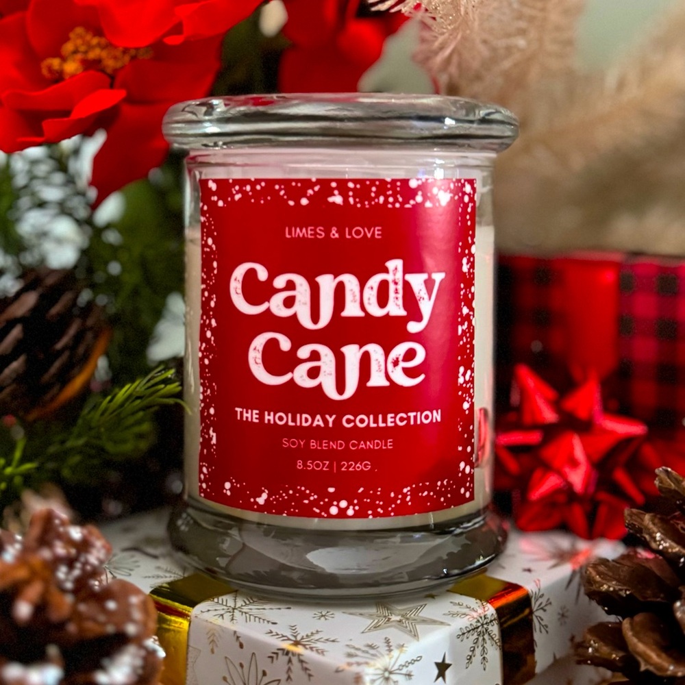 ❄️NEW SCENT!❄️Candy Cane Scented Holiday Candle